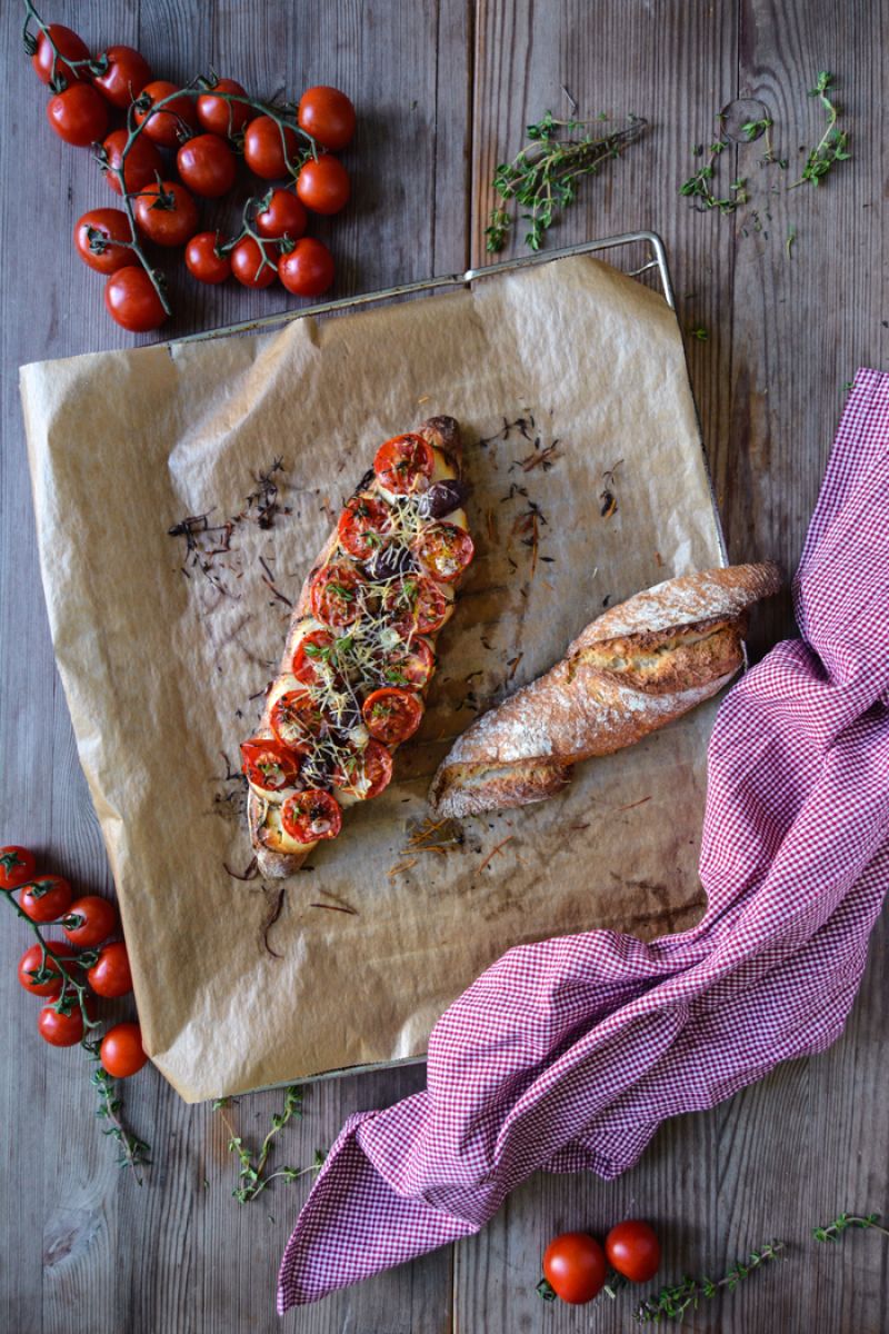 Retsept | Krõbe baguette võileib tomatite ja juustuga
